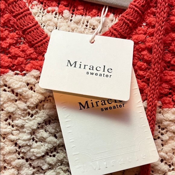 Miracle Striped Hooded Sweater in coral - Picture 2 of 4